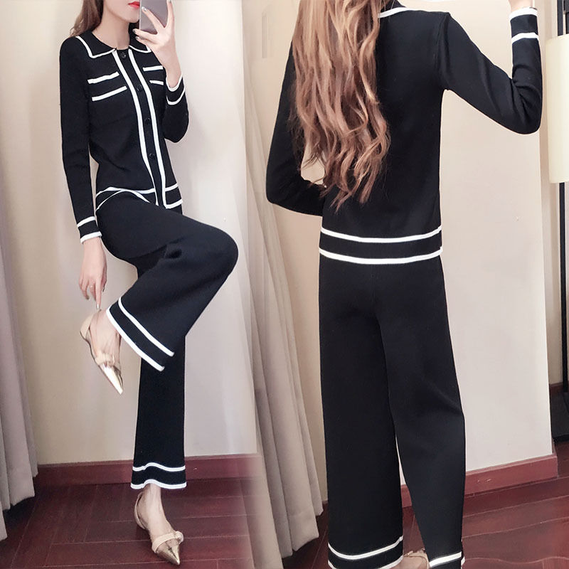 你是35-48岁间，初秋不会穿，推荐穿这新款套装，洋气超嫩美