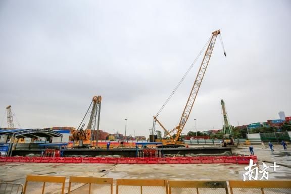  『南山排水深隧系统工』深圳首条超大海底隧道全面复工！记者实地探访