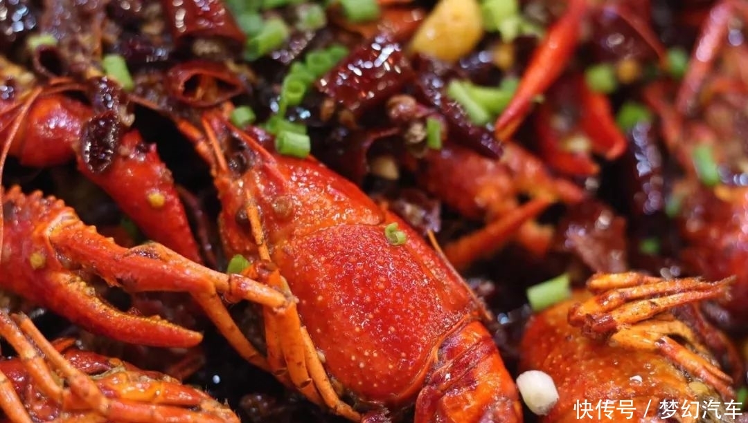 据说每个城市，都有一条适合吃货去的美食街