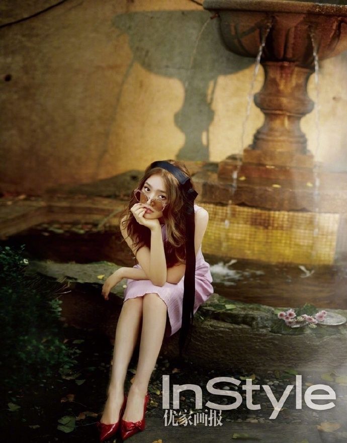 林允:美腿夹得真紧