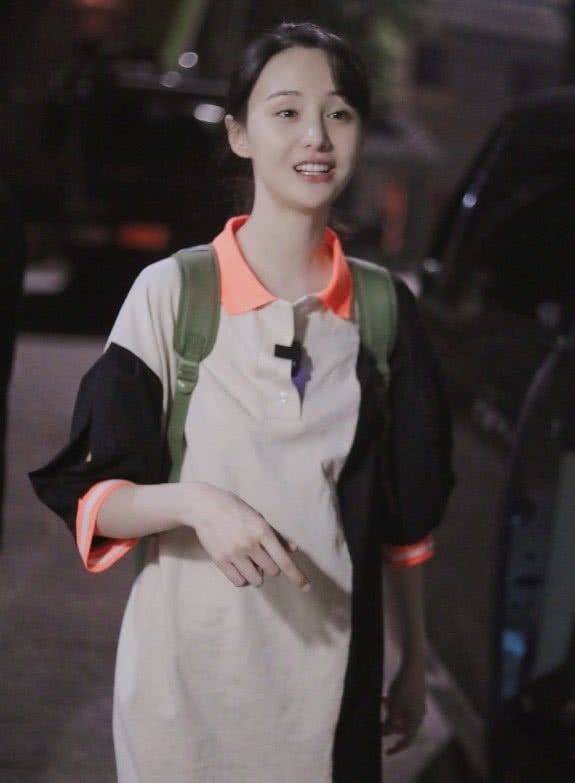 『精心』郑爽精心打扮到底有多美?当她穿上仙女裙时:终于信了张恒的眼光