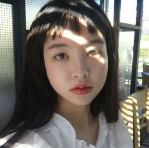 『修饰效果』黑榜前列的这五款发型,过时还显脸大,没有选择的女生很幸运