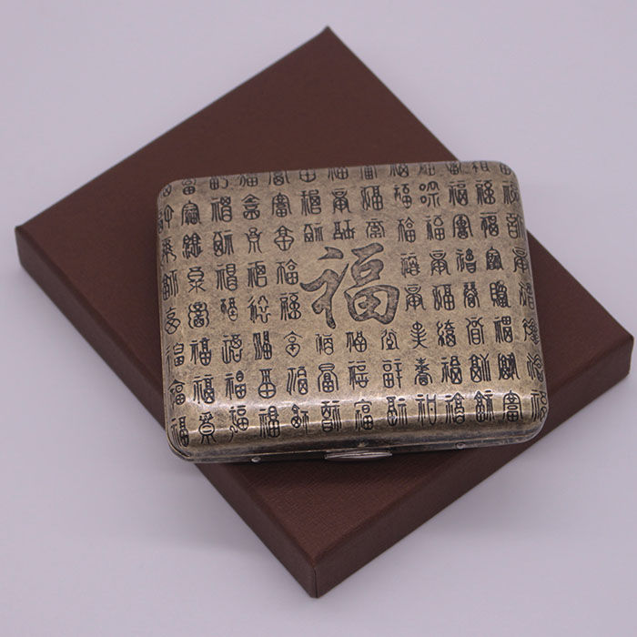 香烟揣裤兜里邹巴巴?聪明男人都用这”烟盒“，见人递烟特有面子