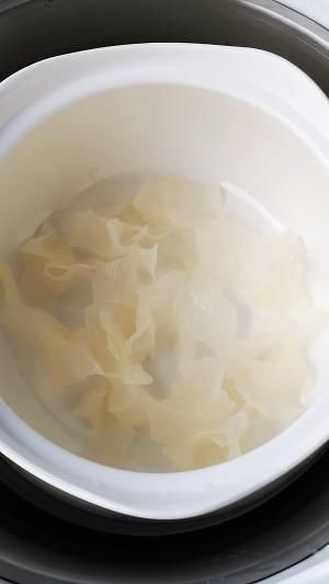  『桃胶』牛奶桃胶皂角米雪燕羹