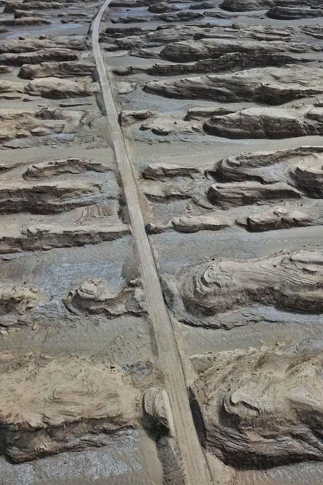 「荒芜」不如一路向西，来一场真正的“流浪火星”