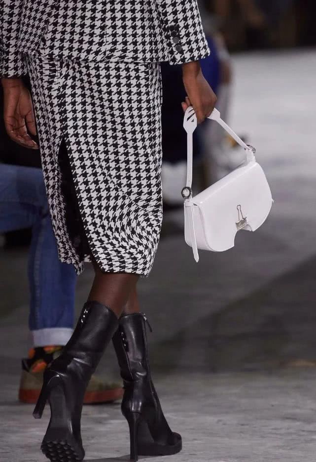  『Off』运动潮牌也可以很时髦丨Off-White 2020 秋冬系列