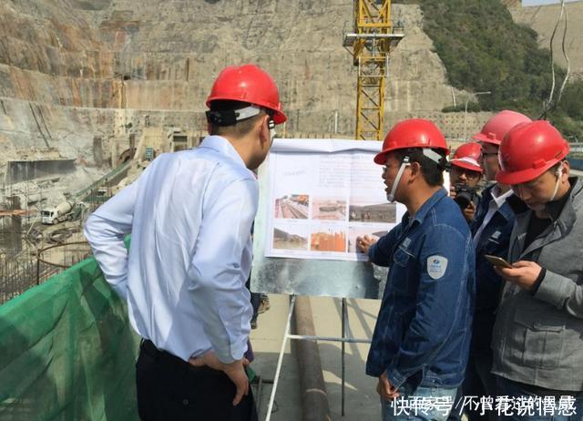 中国上万人赶赴巴基斯坦，给巴铁解决一项难题，令巴铁“感动”