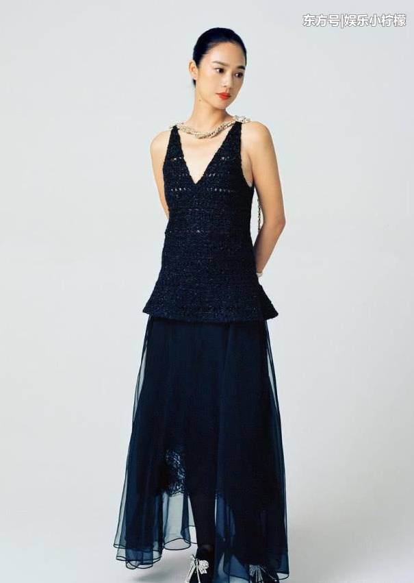 她曾把范冰冰经纪人当骗子，如今出席活动太惊艳，穿搭美丽动人!