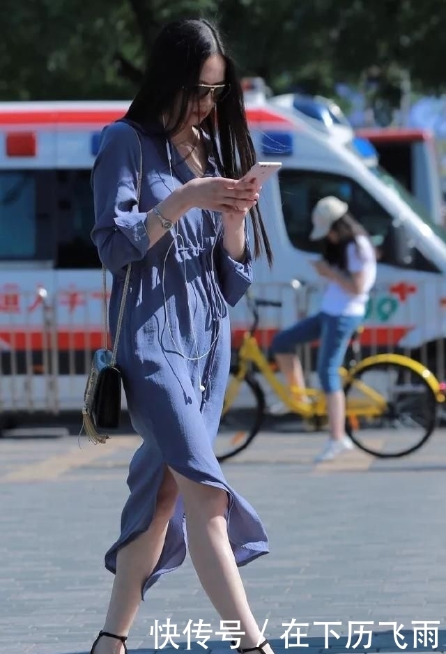 「搭配一双」高跟鞋简约气质，穿出女性的唯美韵味