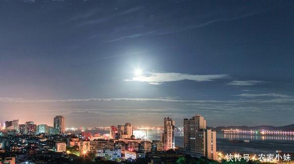  【唯一】我国唯一不通高铁的经济特区, 高铁动车同时在建, 预计