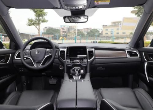 #昂科威#汉兰达真的生无可恋,这车32万一狠心降至24万,昂科威紧锁眉头