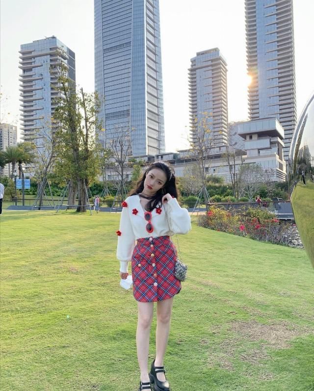 『告别』告别土气俗气!清新又简单的穿搭学一下,初夏穿衣不发愁