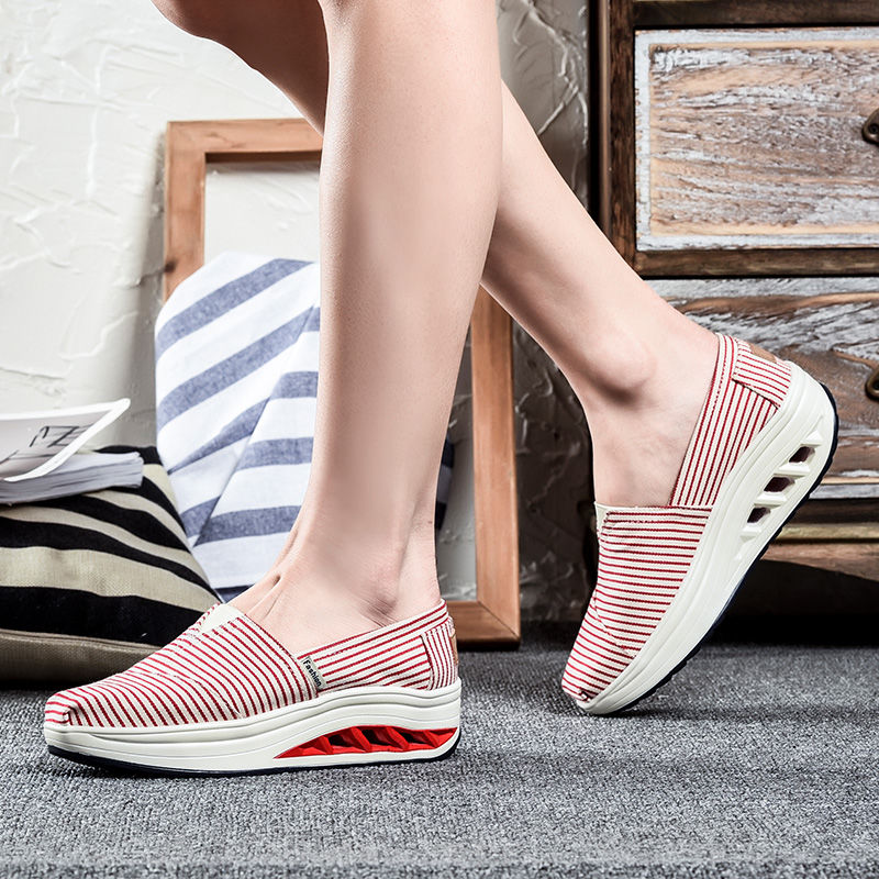 咯脚的高跟鞋别穿了!下面这几款才是今年流行的，透气时髦不累脚