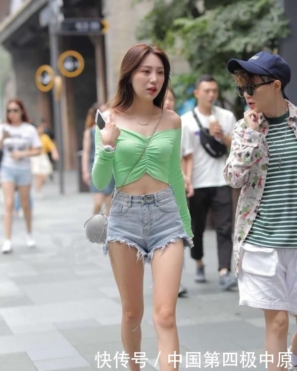  美女|很想知道, 美女腿上的伤怎么来的