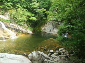 最是深秋时节落叶飘零水绵绵，四川真的是个宝地，风景美不胜收！