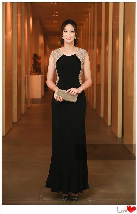 当192惠若琪穿上高跟鞋，身高直逼2米，网友：这裙子定做的吧