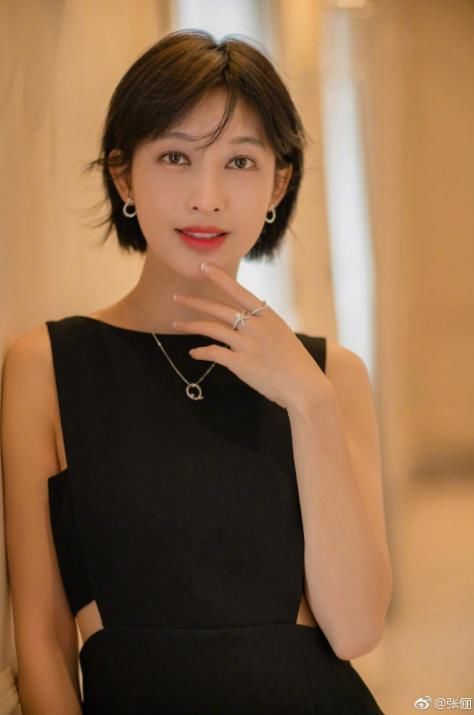 躲过了带货王杨幂断货王林允的分享，却没逃过安利王张俪的推荐