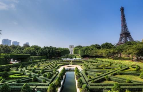 深圳有座“山寨”公园，里面全是“山寨货”？游客依旧人山人海！