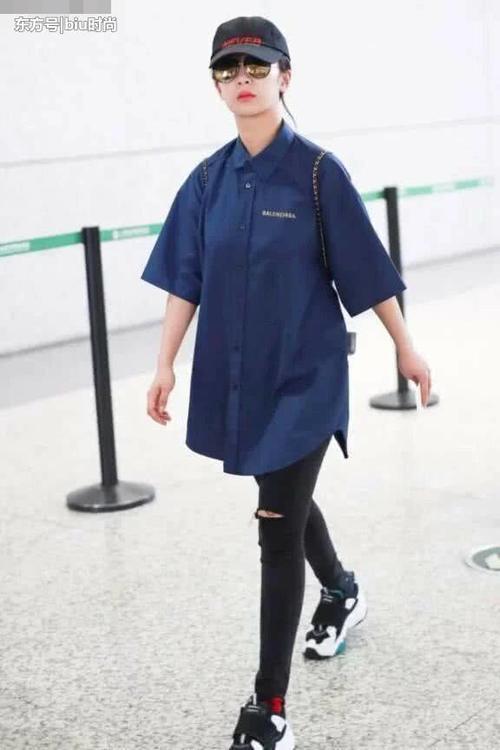 听说你被香蜜虐哭了，我却迷上了杨紫戏外风格百变的穿搭