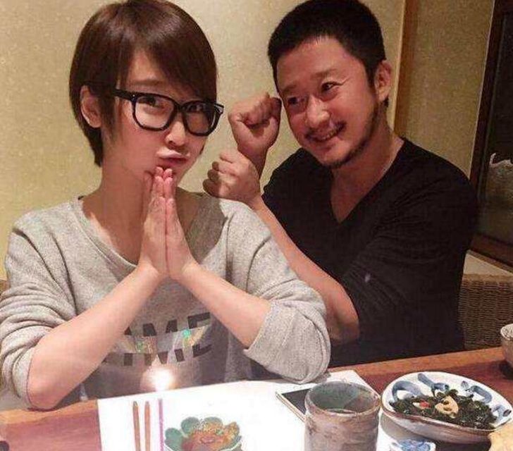 吴京“被去世”照片被P成黑白，真相让人愤怒，吴京却这样回应