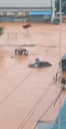 今早，缅北木姐货场国门等多地被淹；战区最新路况