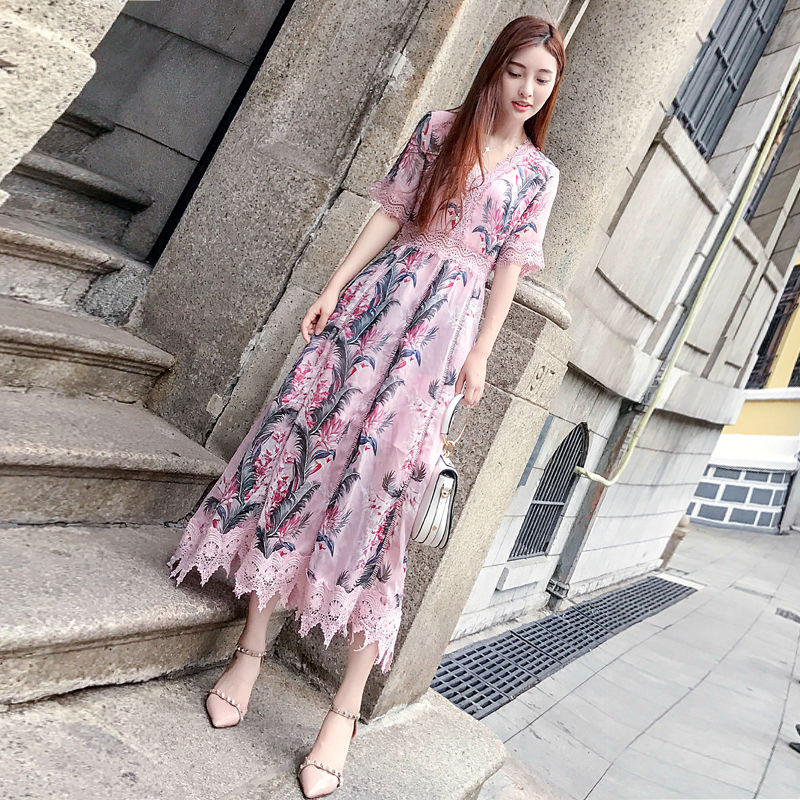 31岁老婆出门从不穿裤子，只穿这样的“冷风裙”，邻居都夸好看