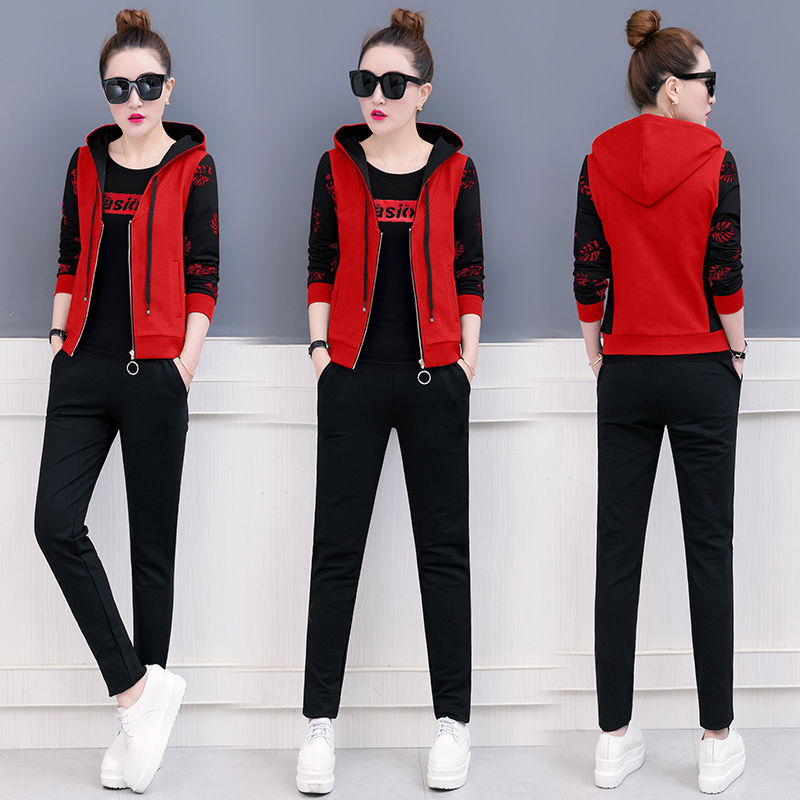 火了火了，这种秋套装要火了，借钱也得买第6件，穿三年都不过时