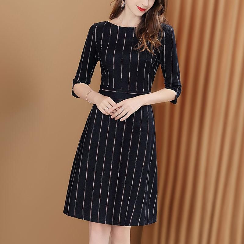 厉害了,这种秋裙,一出就火,上身怎么穿都贼迷人显瘦,早穿早美