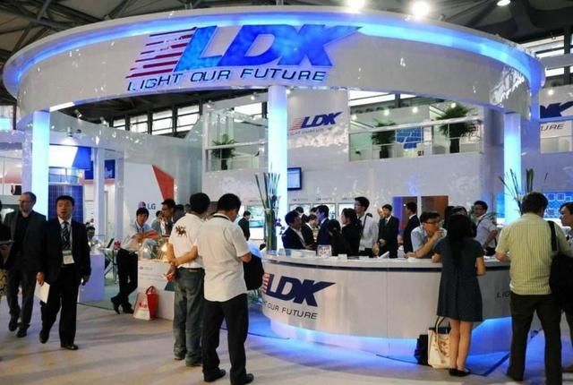 最年轻富豪”二度坠落!32岁400亿登富豪榜,如今重债缠身