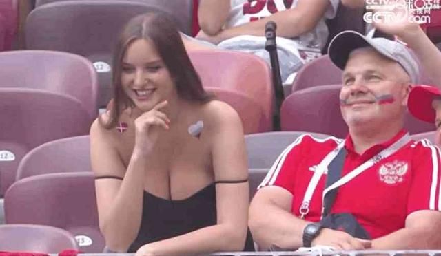 世界杯花絮:徐冬冬PK国外女神,球迷看着很过瘾