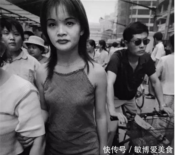  #镜头#镜头下1992年重庆: 想不到92年的重庆是这样子, 图9很美