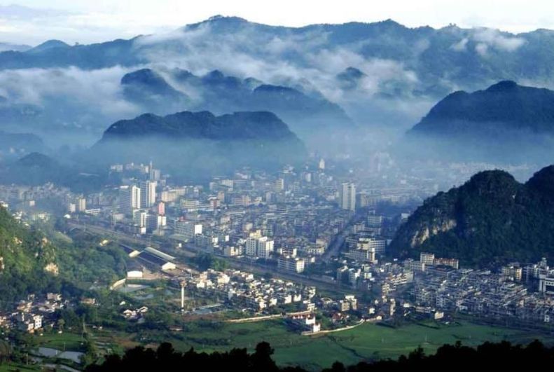  #凭祥#广西最大的边境口岸城市，与越南谅山省山水相连，你来过