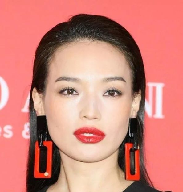  #红色#盘点Angelababy等高颜值女明星，爱用的口红色号，真的不要太吸睛