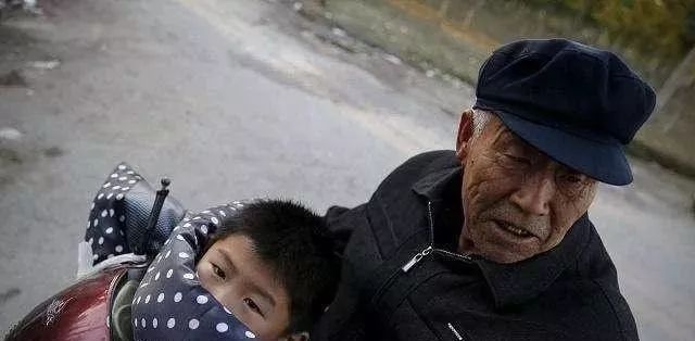  「二胎」农村三孩罚款标准，看罚款数额后，农民：二胎负担不起