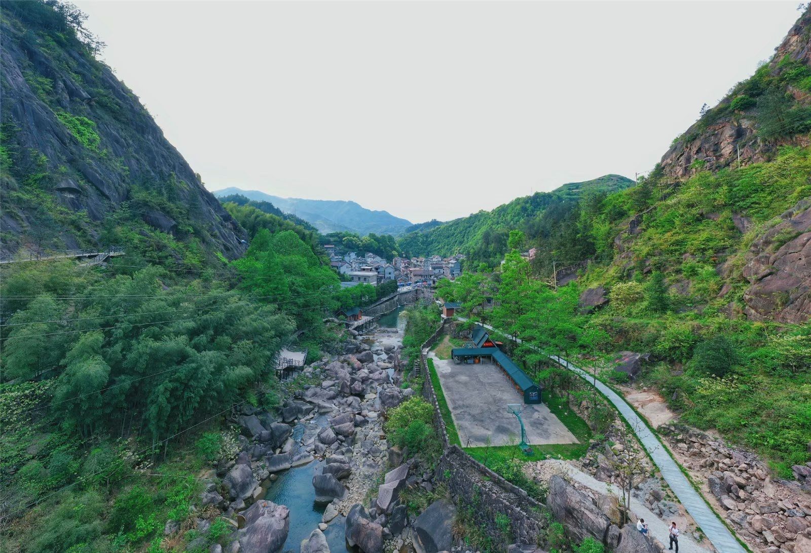  『黄帝』360度无死角？这座玻璃桥有点“狂”