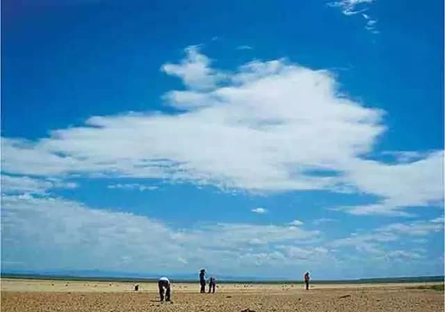 新疆17个捡宝石、玉石的地方 ！