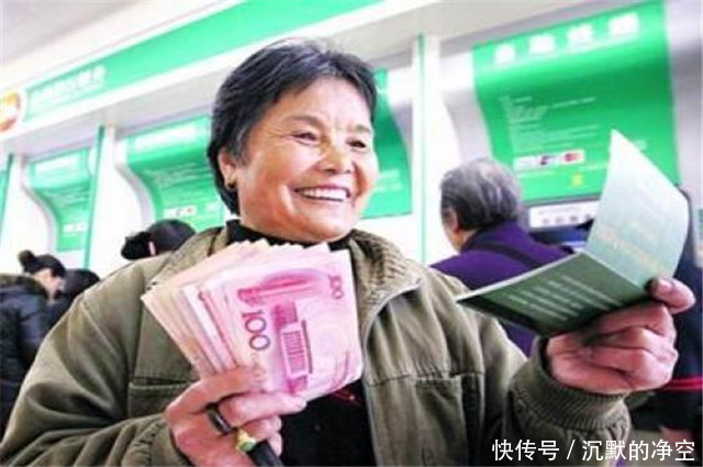 48岁下岗，社保还没缴满15年，找不到工作，没钱交社保怎么办？