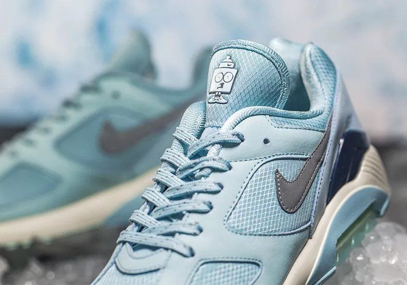 火爆还是凉凉?这两双鞋你一眼就能看出来!