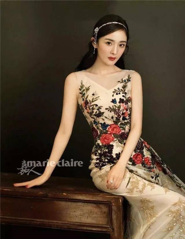  「春天」2020春天，流行“开满花的衣服”，美哭了！