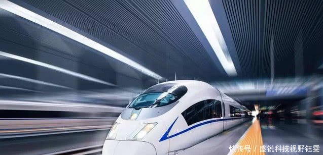 中国高铁时速达350公里，为何高压线却磨不断看完为我国自豪