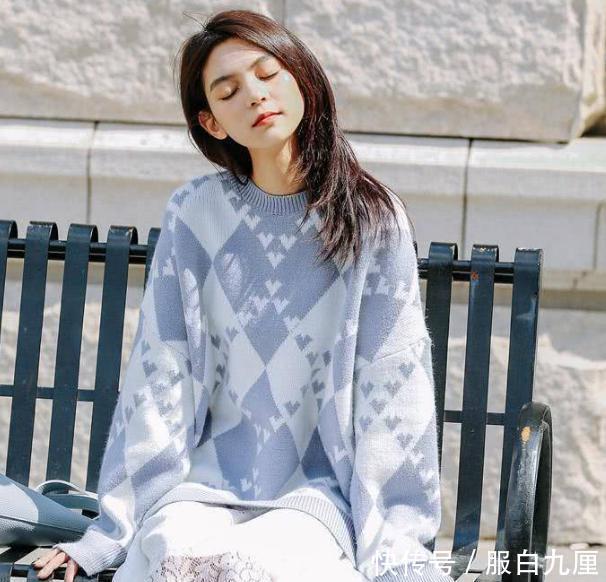 『美丽动人』美丽动人的美女街拍身姿丰盈的美女,真时尚