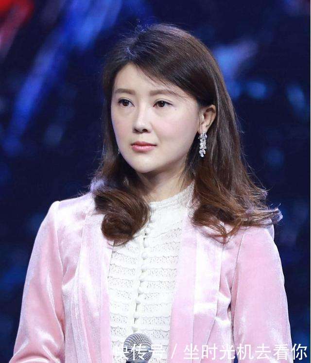 贾跃亭走后, 甘薇2个月内老了十岁, 网友: 难道打针的钱也被冻住