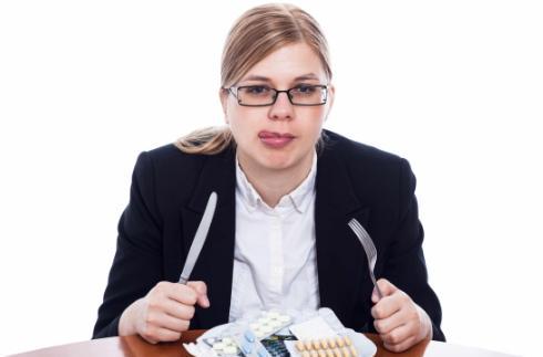 不吃饭就能瘦吗？节食减肥的后果，你承担不起