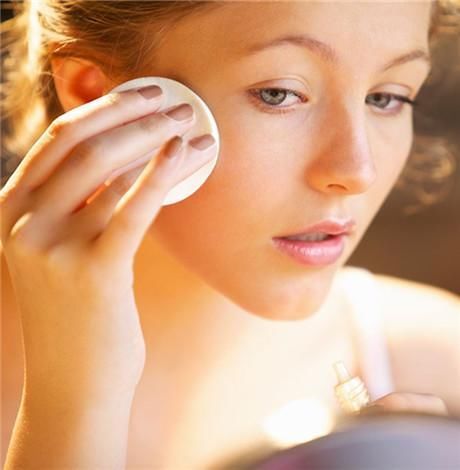 白醋祛斑美白正确方法!7天斑点马上去掉