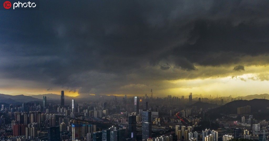  遭遇：广东多地遭遇强对流天气