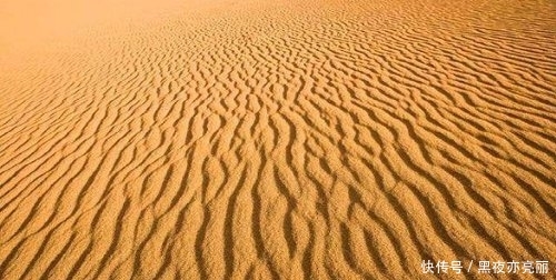  「现成」为什么建筑队放着沙漠里现成的沙子不用，还要去挖河沙和海沙？