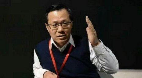 卓伟又爆猛料!说某刘姓明星同侍父子俩，刘涛惨遭躺枪?