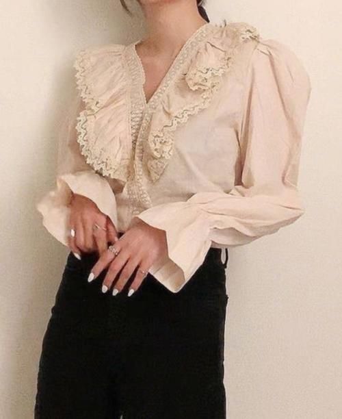 「衬衫的款式」论高级感是怎么练成的?学学精致女孩这样穿,时髦个性又迷人