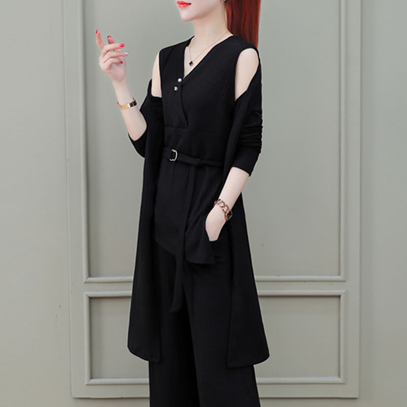 40岁老婆出门不穿裙，果然更美!穿上这几款气质套装，简直美翻