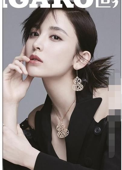 当古力娜扎和杨幂同登杂志封面，网友：时尚女王的气场果然不好惹